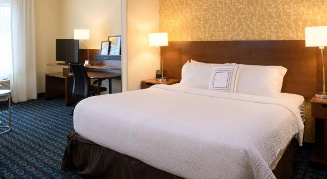 Люкс Fairfield Inn & Suites by Marriott Richmond Ashland