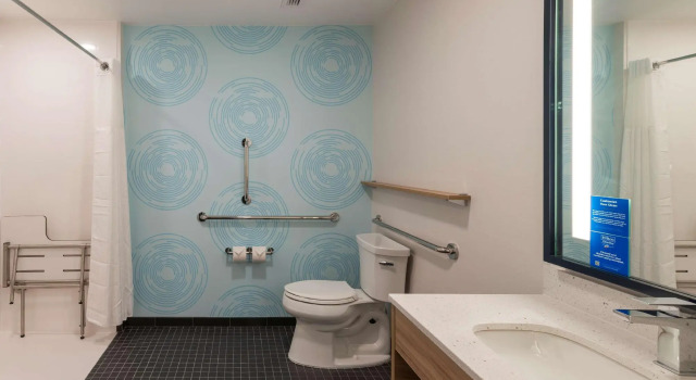 Четырёхместный номер Standard Tru By Hilton Phoenix Glendale Westgate