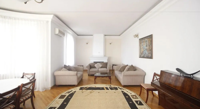 Vacation Home Sweet Home, Reservar Hotel Hotéis em Erevan com piscina, Piscina