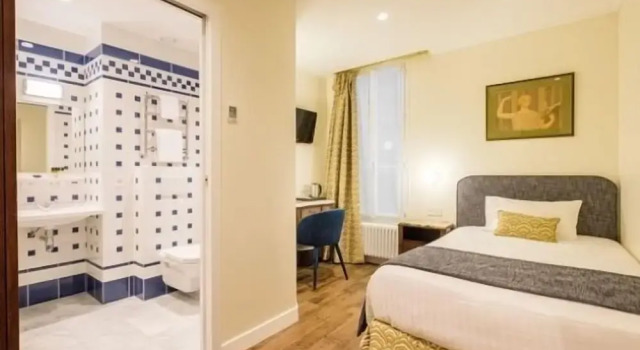 Номер Comfort Hotel Boileau