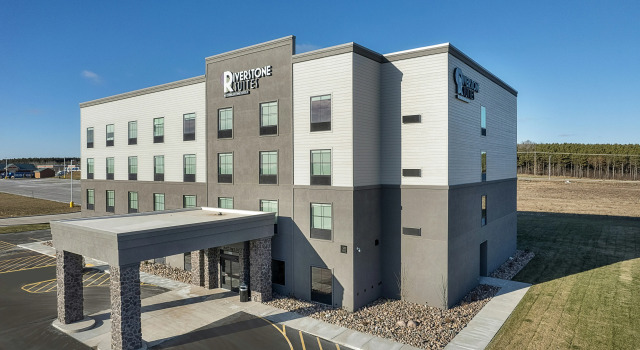 Riverstone Suites by Cobblestone Hotels - Chippewa Falls, Prenota Hotel Chippewa Falls Wisconsin