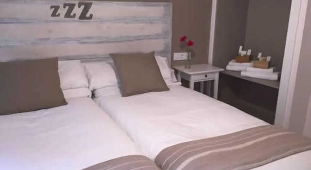 7 Kale Bed and Breakfast, Забронировать Отель «постель и завтрак» Бильбао Vizcaya, рядом с Церковь Святого Сердца