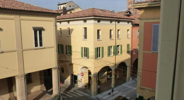 Residenza Piazza Santo Stefano, Забронировать Отель Санто-Стефано Болонья, рядом с Башня Гарисенда