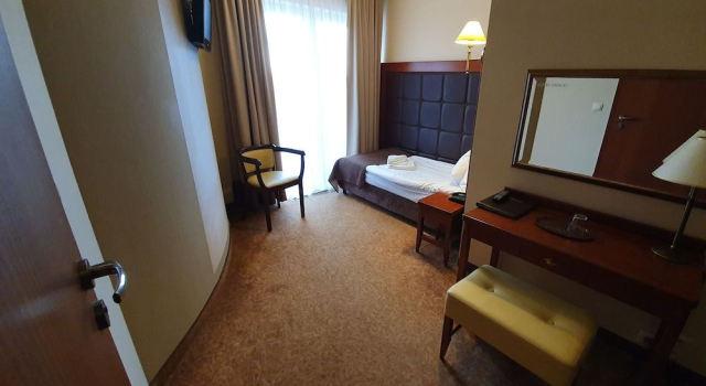 Hotel Gniecki Gdansk, Varaa Hotelli Przejazdowo Pommeri