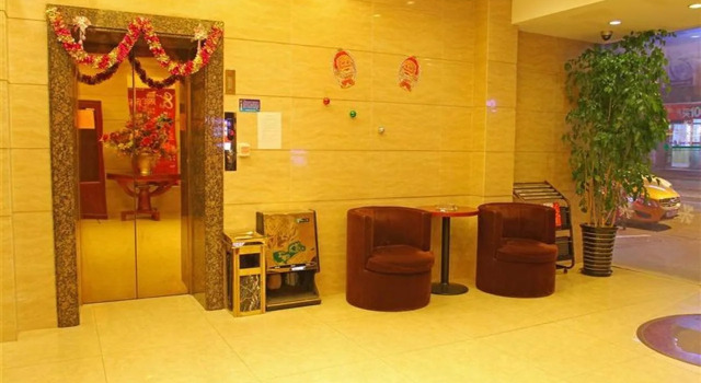 GreenTree Inn Express Shanghai Xuhui District Xujiahui Yishan Road Metro Station, Varaa Hotelli Xuhui 