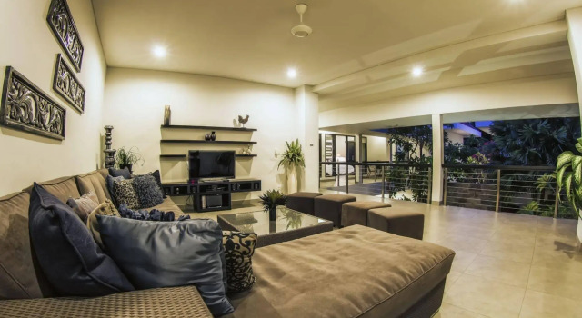 Villa Lamunan, Rezervovat Vila Hotely v Bali se snídaní, Snídaně