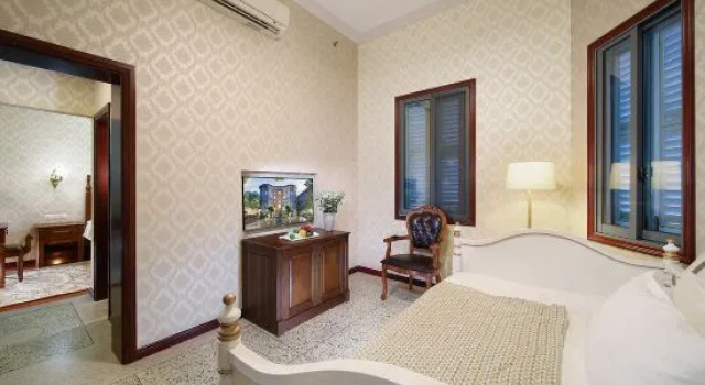 Люкс Deluxe 92 Castle Villa Hotel
