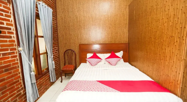 Kampoeng Osing Syariah Guesthouse by OYO Rooms