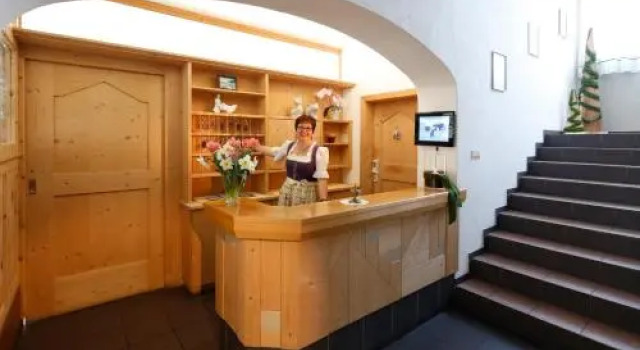 Hotel Am Reschensee, Book Hotel Curon Venosta Solda all'Ortles