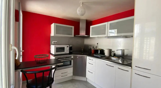 Marjorie City Home, Забронировать Отель Ла-Рош-сюр-Йон Замок Пюи-дю-Фу, рядом с La Roche-sur-Yon Tourist Office