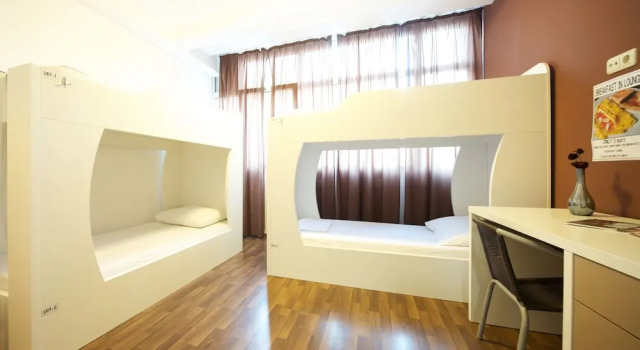 Letto in camerata 4 camere Funk Lounge Hostel