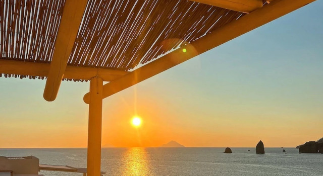 Номер Deluxe Therasia Resort Sea and SPA - The Leading Hotels of the World