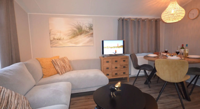Chalet by Wadden Sea With Sunny Garden