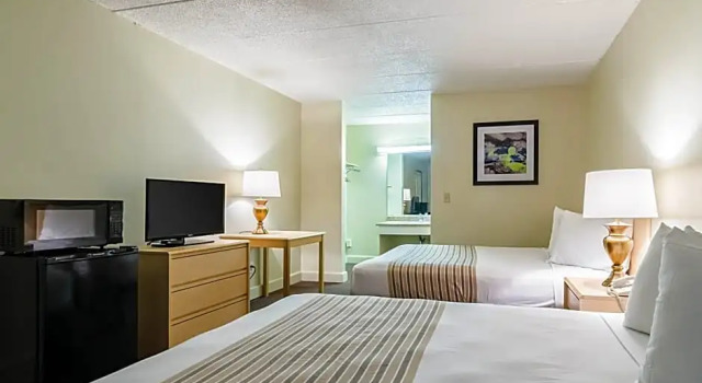Четырёхместный номер Standard Extended Stay America Bellevue