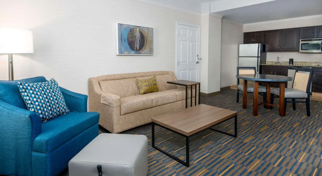 Двухместный люкс Large c 1 комнатой Hampton Inn & Suites Buffalo/Downtown
