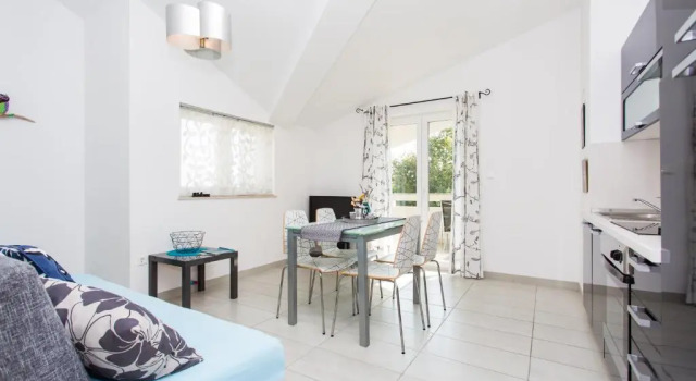 Апартаменты c 1 комнатой с балконом Apartments Matea
