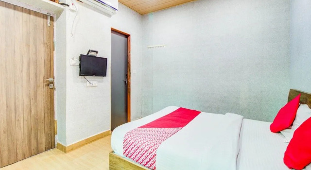 Oyo 24302 Blue Park Nature Resort