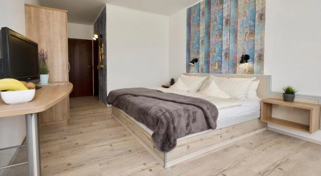 Avenida Garni, Boek Hotel Hotels in Ahrtal met zwembad, Zwembad