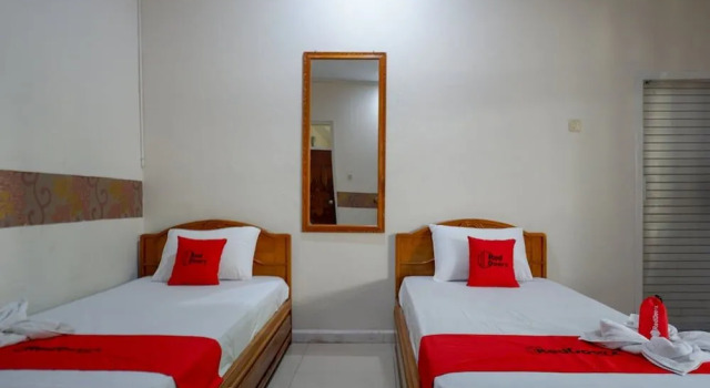 RedDoorz Plus @ Alam Raya Hotel, Prenota Hotel Hotel a Sulawesi con parcheggio, Parcheggio