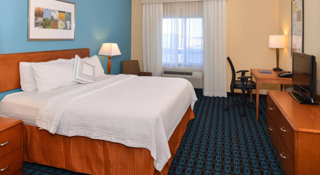 Двухместный номер Standard Fairfield Inn & Suites Bloomington