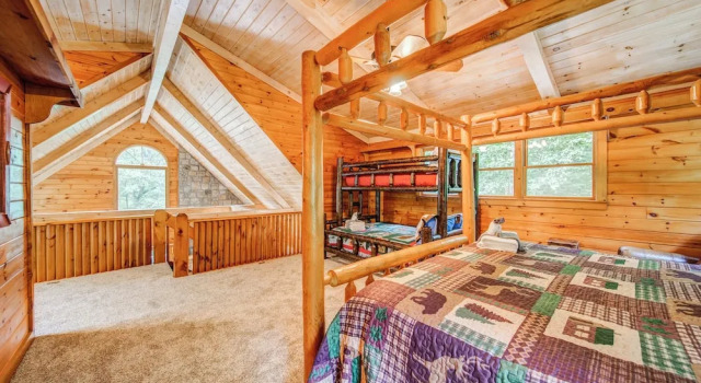 Bear Track Falls Retreat Mtn. Getaway!, Забронировать Дом для отпуска Блу-Ридж Джорджия, рядом с Cohutta Cove Mini Golf