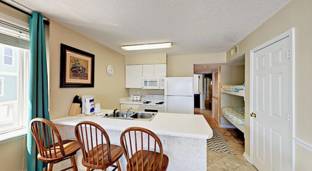 561 East Beach Blvd Condo Unit 208 2 Bedrooms 2 Bathrooms Condo, Prenota Appartamento Hotel a Alabama con piscina, Piscina