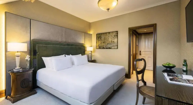 Двухместный номер Premium NH Collection Prague Carlo IV
