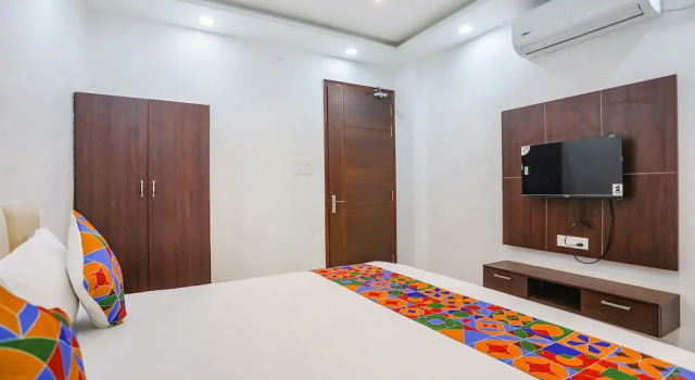 FabHotel JP Villa