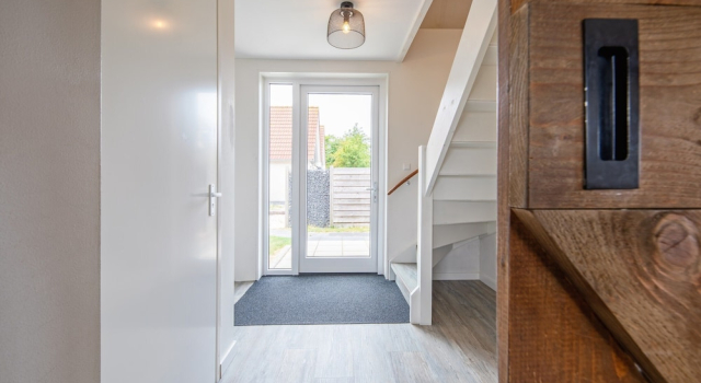 Коттедж Comfort Stylish Texel Escape With Spa