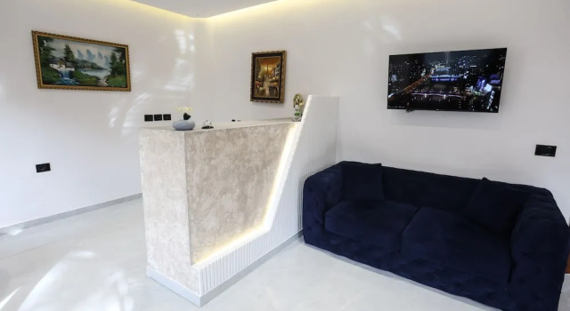 VILA ALIZEE Hotel, Забронировать Отель Отели области Тираны с парковкой, Парковка