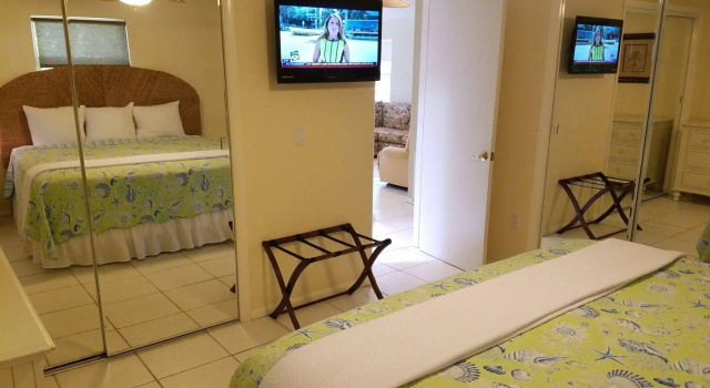 Cedar Cove Resort & Cottages, Забронировать Курортный отель Холмс-Бич Sarasota Area