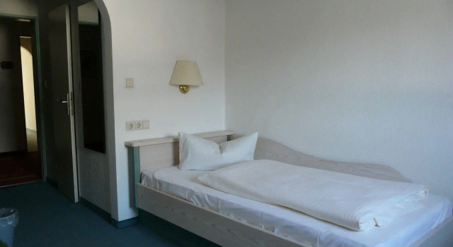 Hotel Roter Hahn Garni, Reservar Hotel Hotéis em Garmisch-Partenkirchen com estacionamento, perto de Wankbahn, Estacionamento