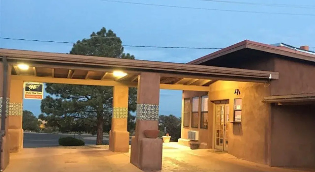 Pecos Trail Inn, Varaa Mini-hotelli Santa Fe New Mexico