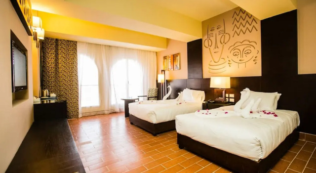 Трёхместный люкс Superior Continental Rosa Boho Hotel And Aqua Park