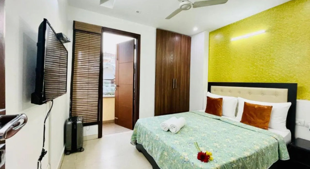 BluO 1BHK Select Citywalk MAX Saket, Balcony Lift, Забронировать Отель Сакет 