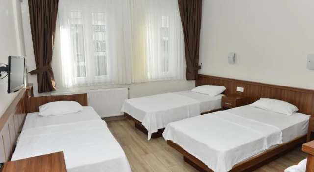 Standardowy trzyosobowy pokój Bilgic Hotel