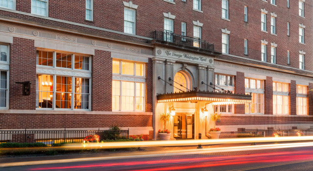 The George Washington Hotel, A Wyndham Grand Hotel, Book Hotel Hoteller i Virginia med pool, Swimmingpool