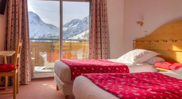 Двухместный номер Standard с балконом Hotel Adret