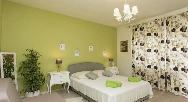 Beautiful Holiday Home in Kaštel Novi With Private Pool