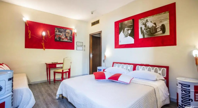 Трёхместный номер Comfort Admiral Hotel