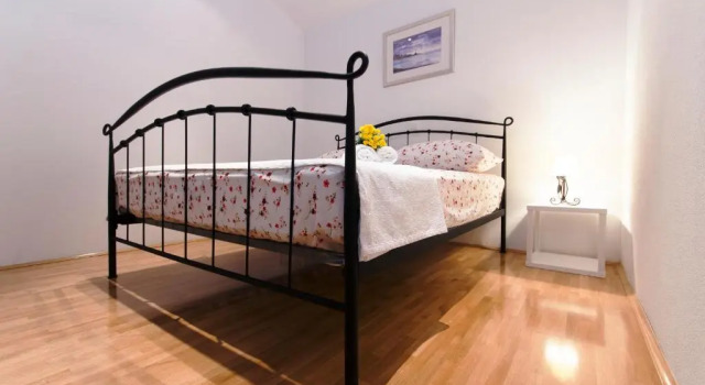 Holiday home Bastion, Buchen Sie Ferienwohnung Hotels in Gespanschaft Split-Dalmatien mit Pool, Schwimmbad