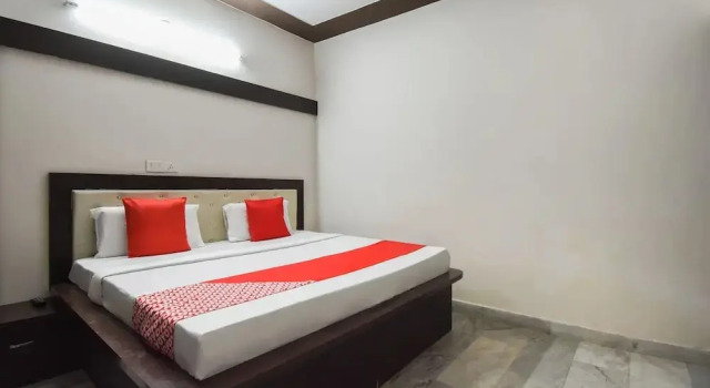 Hotel V Seven by OYO Rooms, Забронировать Отель Таннасар штат Харьяна