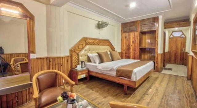 Номер Deluxe Goroomgo Samiru Manali