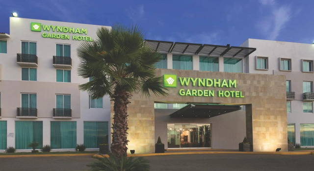 Wyndham Garden Silao Bajio Airport, Rezervați Hotel Hoteluri în El Bajio cu parcare, Parcare