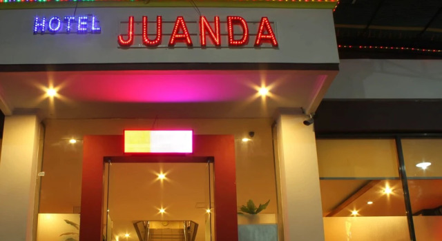 Kencana Dewi 2 Hotel, Varaa Hotelli Hotellit ja majoitukset kohteessa Ponorogo, Hotelli