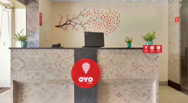 OYO 11423 Hotel Royal Darbar, Забронировать Отель Отели штата Махараштры 3 звезды, 3*