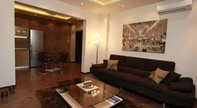 Brown Cottage Apartment, Забронировать Апартаменты/квартира Отели Софии с парковкой, рядом с Президентство, Парковка
