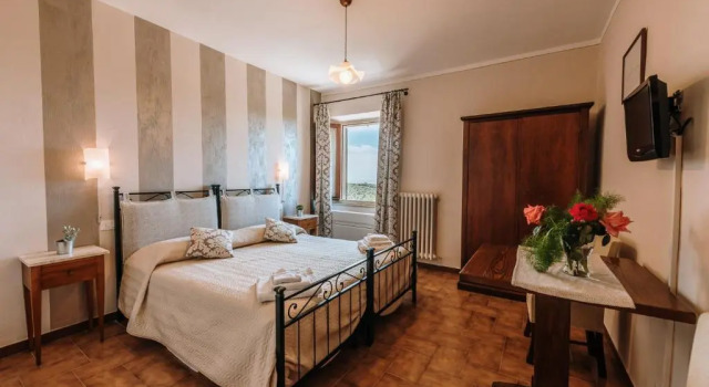 Villa Di Sotto, Book Villa Hotels in Villa with a Pool, Swimming Pool