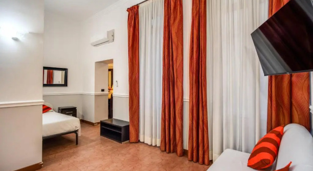 Четырёхместный номер Standard Hotel Everest Inn Rome