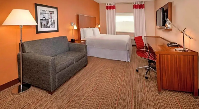 Полулюкс Four Points by Sheraton Newark Christiana Wilmington